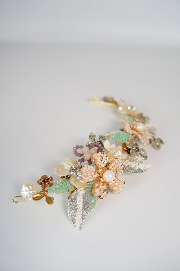 Meadow Vine Wrap Clip